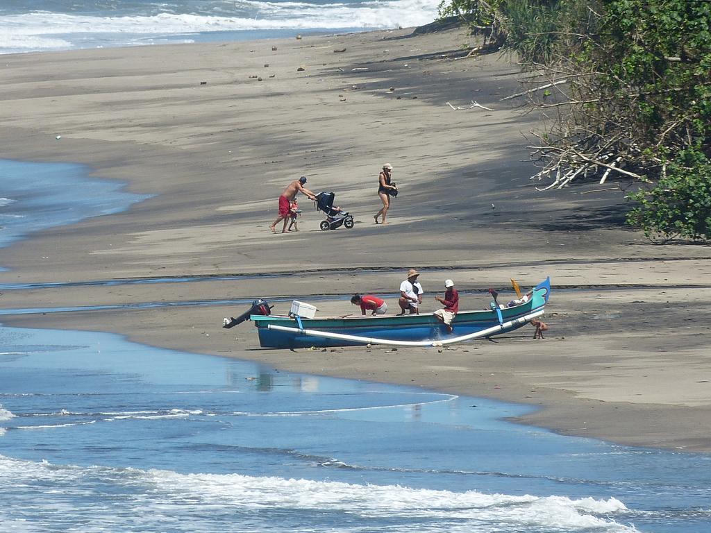 Gajah Mina Beach Resort Selemadeg  Exteriör bild